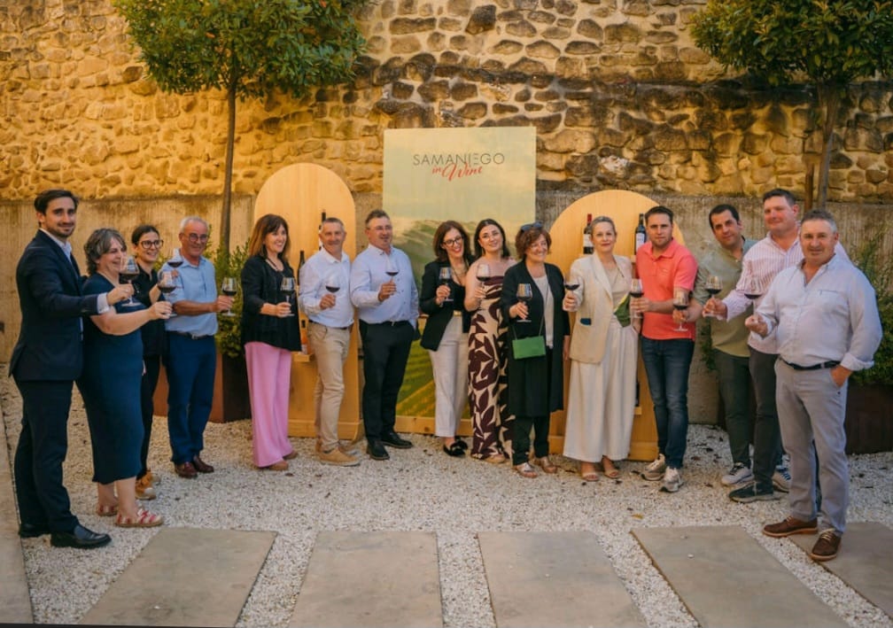 Samaniego in wine